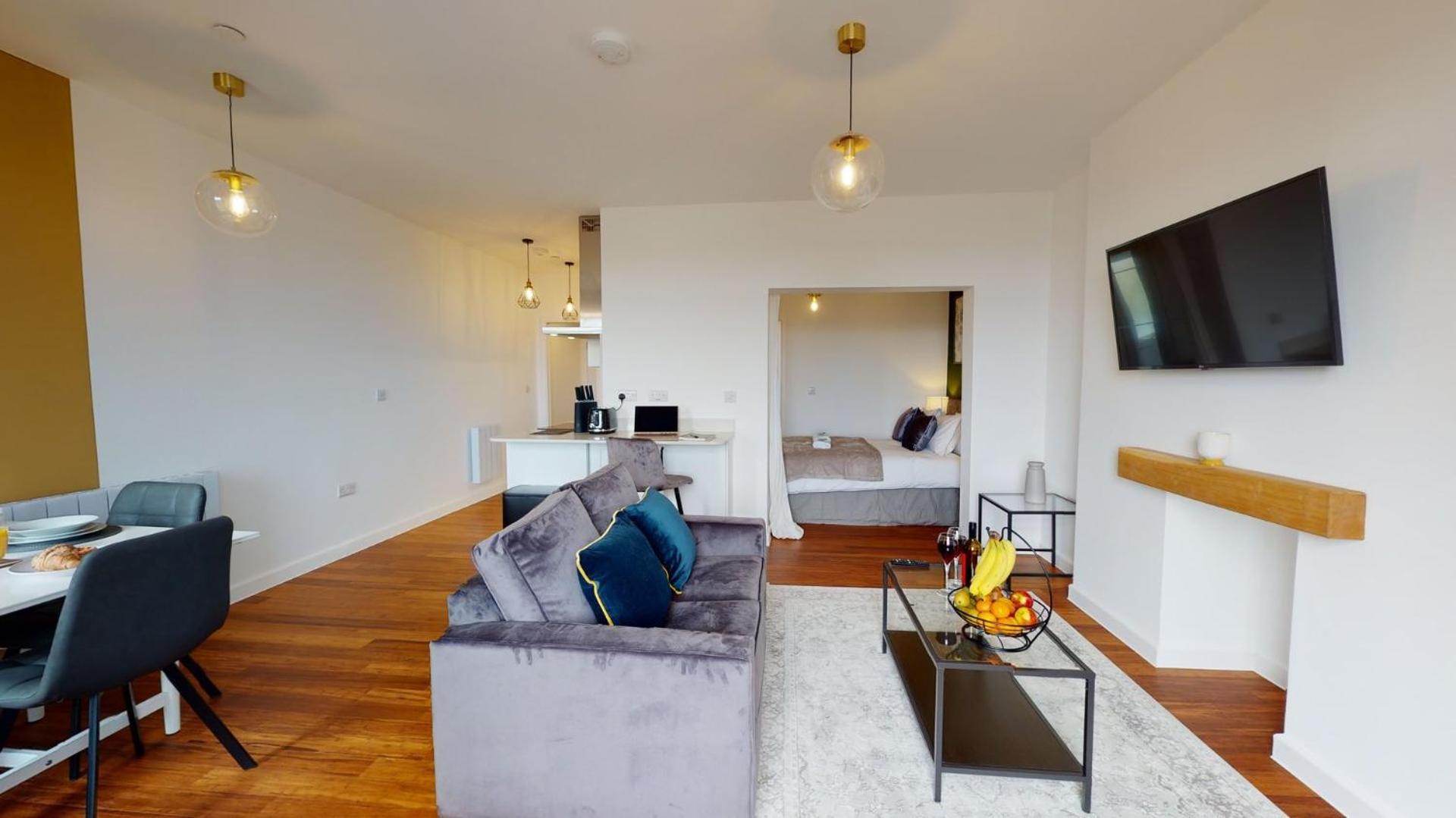 Studio Apartment With 65" Smart Tv Newport  Luaran gambar