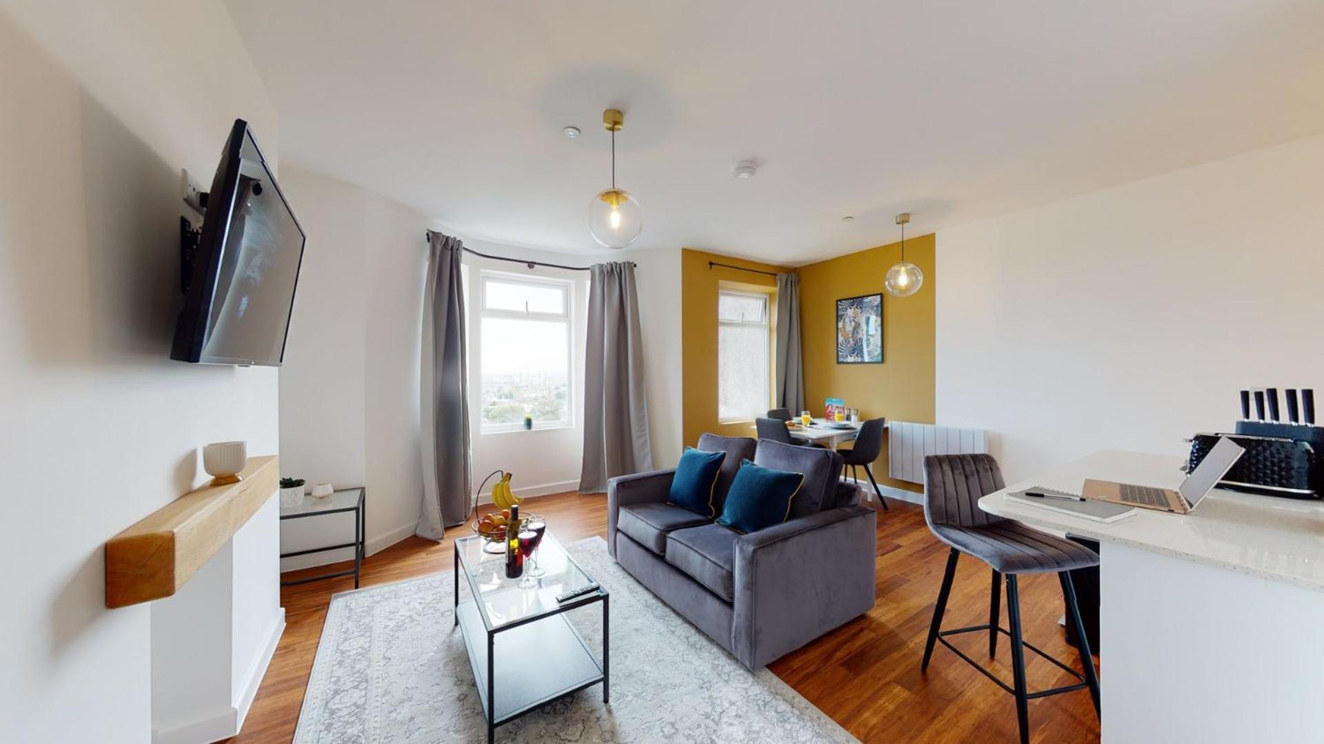 Studio Apartment With 65" Smart Tv Newport  Luaran gambar