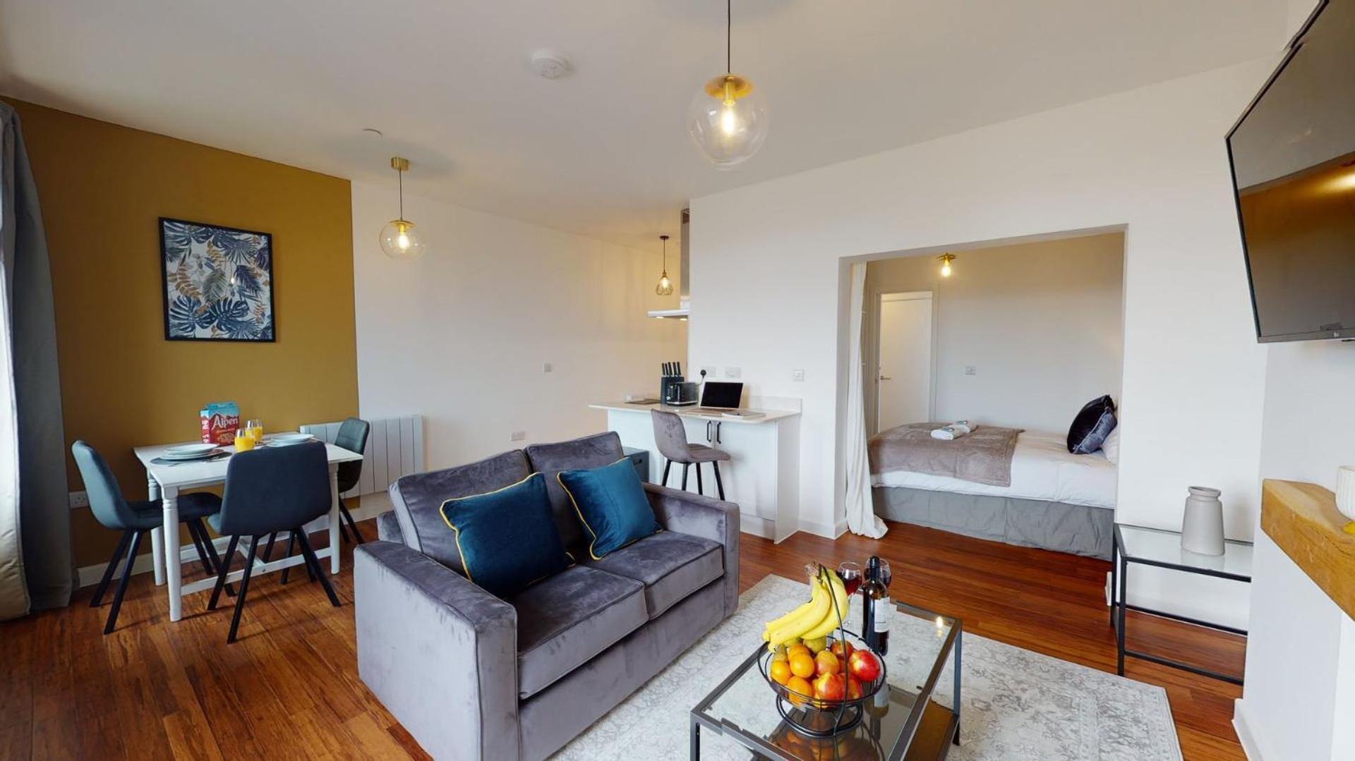 Studio Apartment With 65" Smart Tv Newport  Luaran gambar