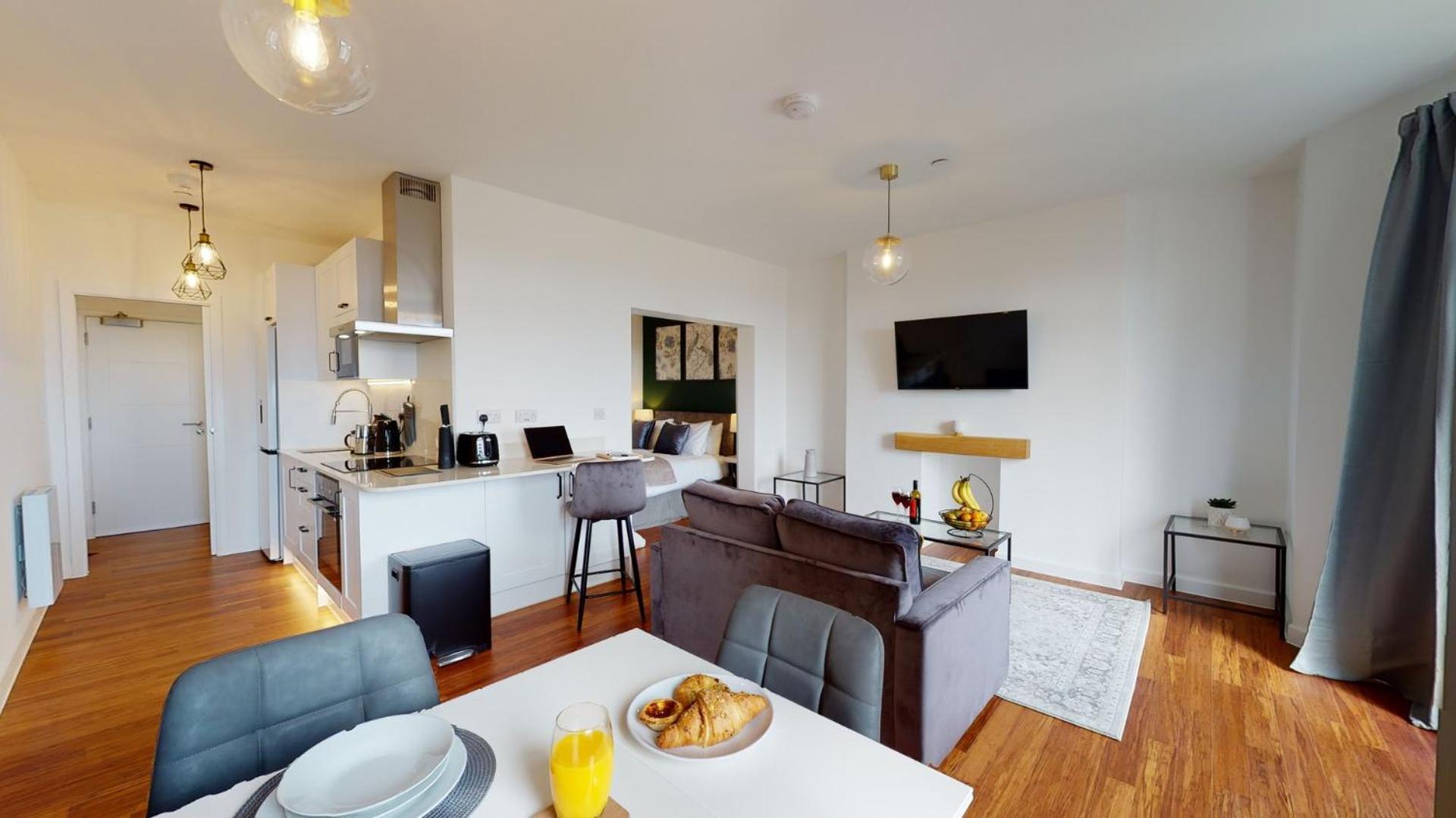 Studio Apartment With 65" Smart Tv Newport  Luaran gambar